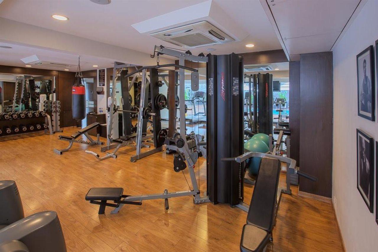 Oakwood Residence Naylor Road Pune Esterno foto