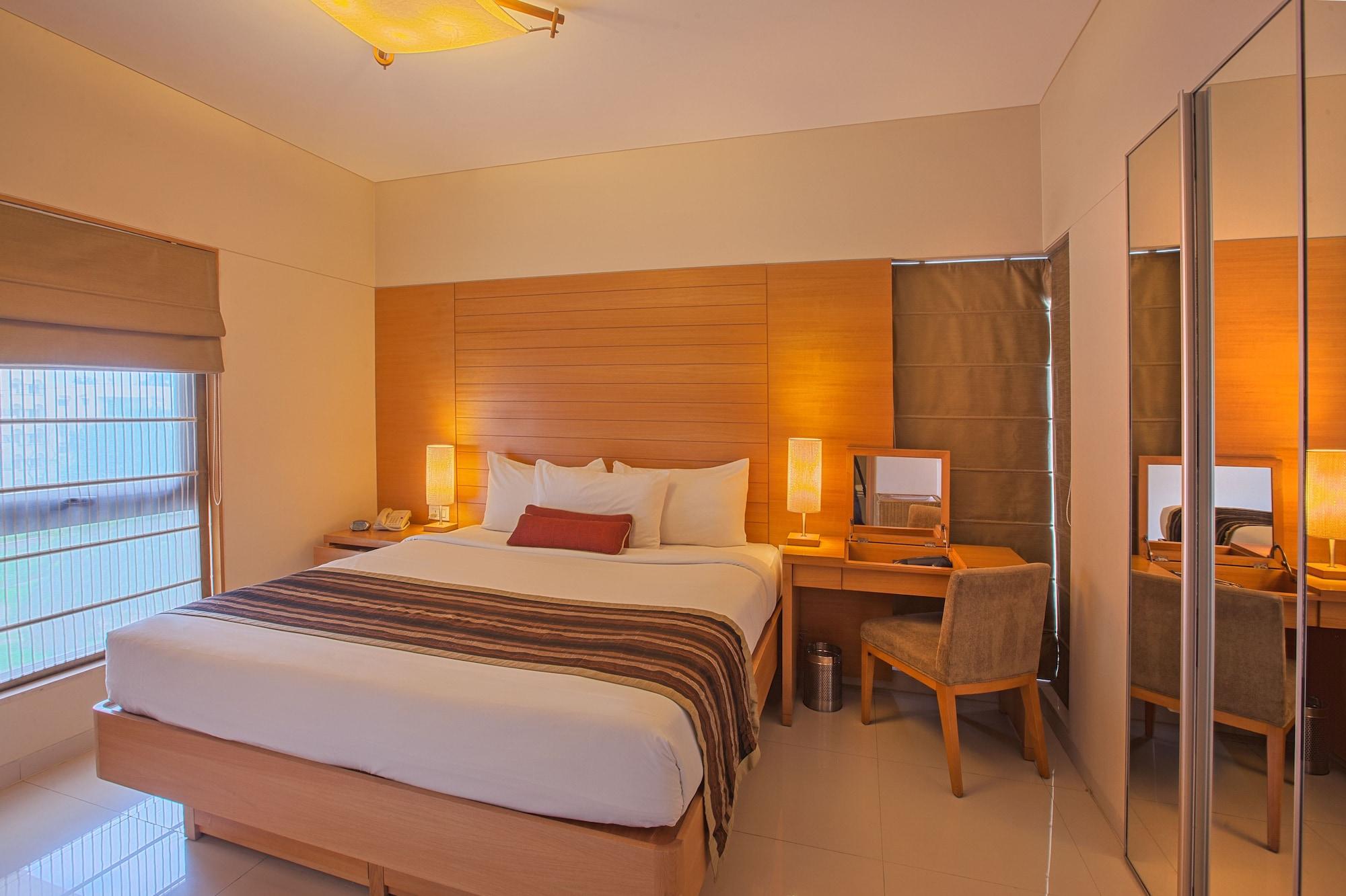 Oakwood Residence Naylor Road Pune Esterno foto