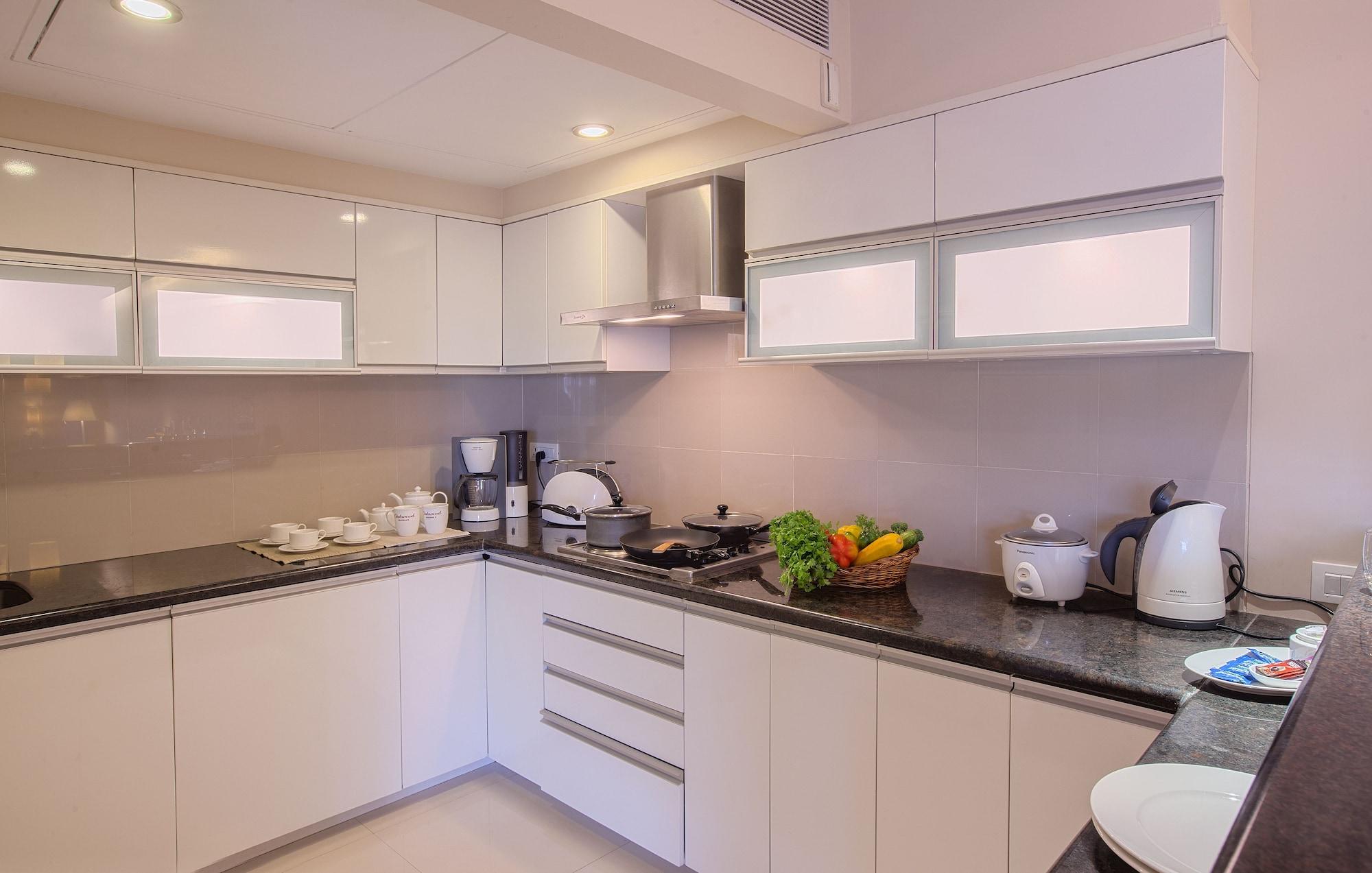 Oakwood Residence Naylor Road Pune Esterno foto