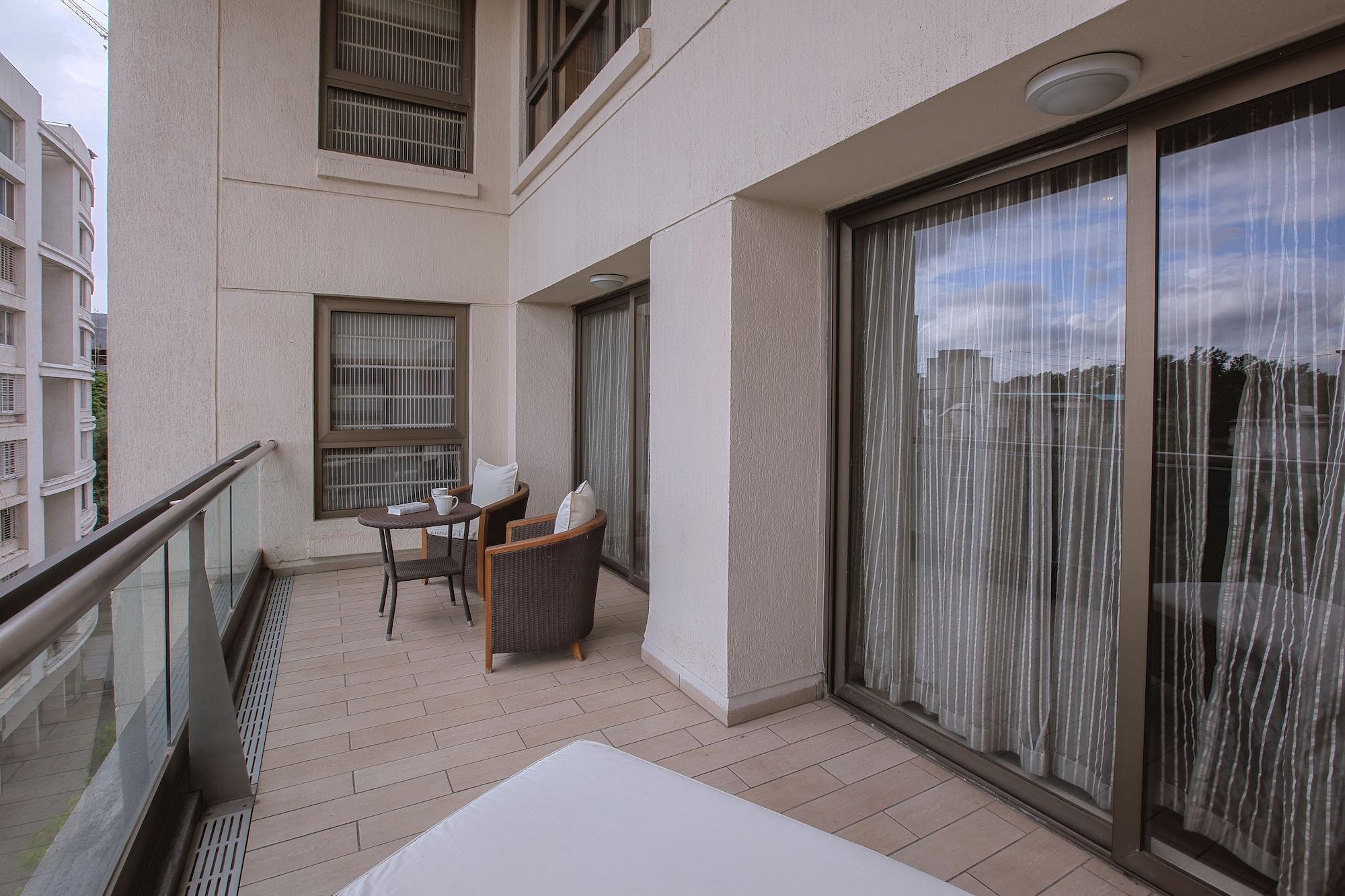 Oakwood Residence Naylor Road Pune Esterno foto