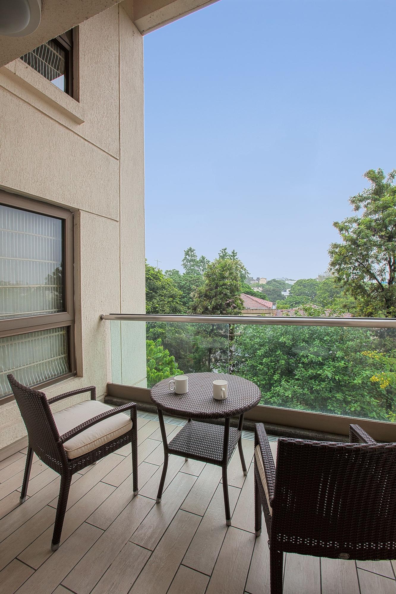 Oakwood Residence Naylor Road Pune Esterno foto