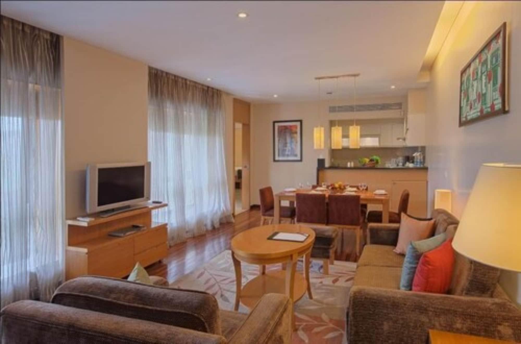Oakwood Residence Naylor Road Pune Esterno foto