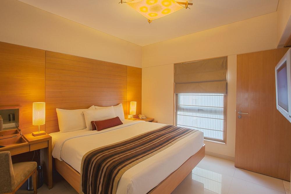 Oakwood Residence Naylor Road Pune Esterno foto