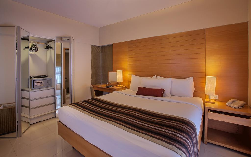 Oakwood Residence Naylor Road Pune Esterno foto