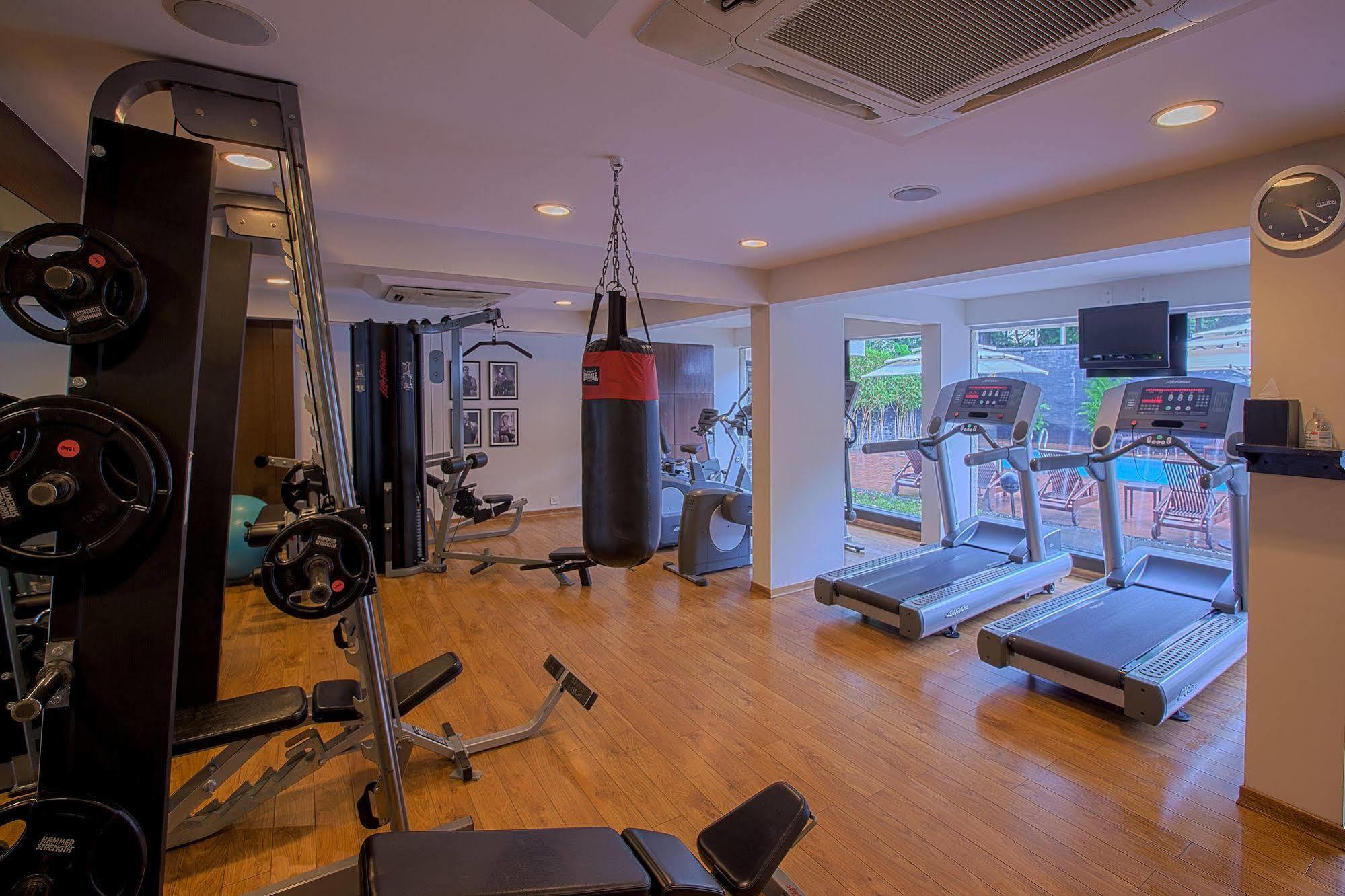 Oakwood Residence Naylor Road Pune Esterno foto