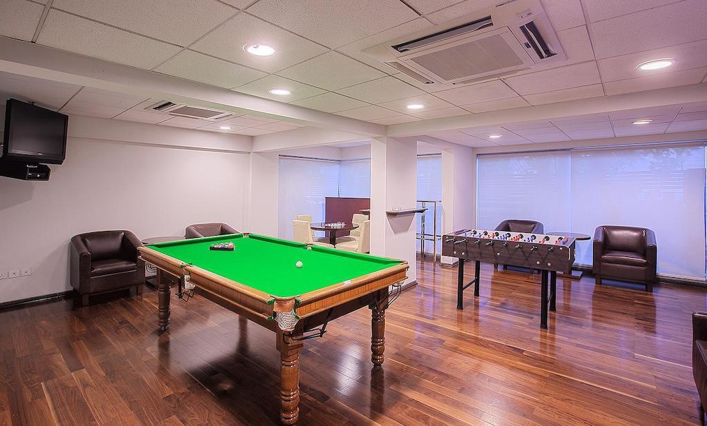 Oakwood Residence Naylor Road Pune Esterno foto